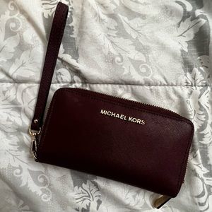 Michael kors wallet/wristlet